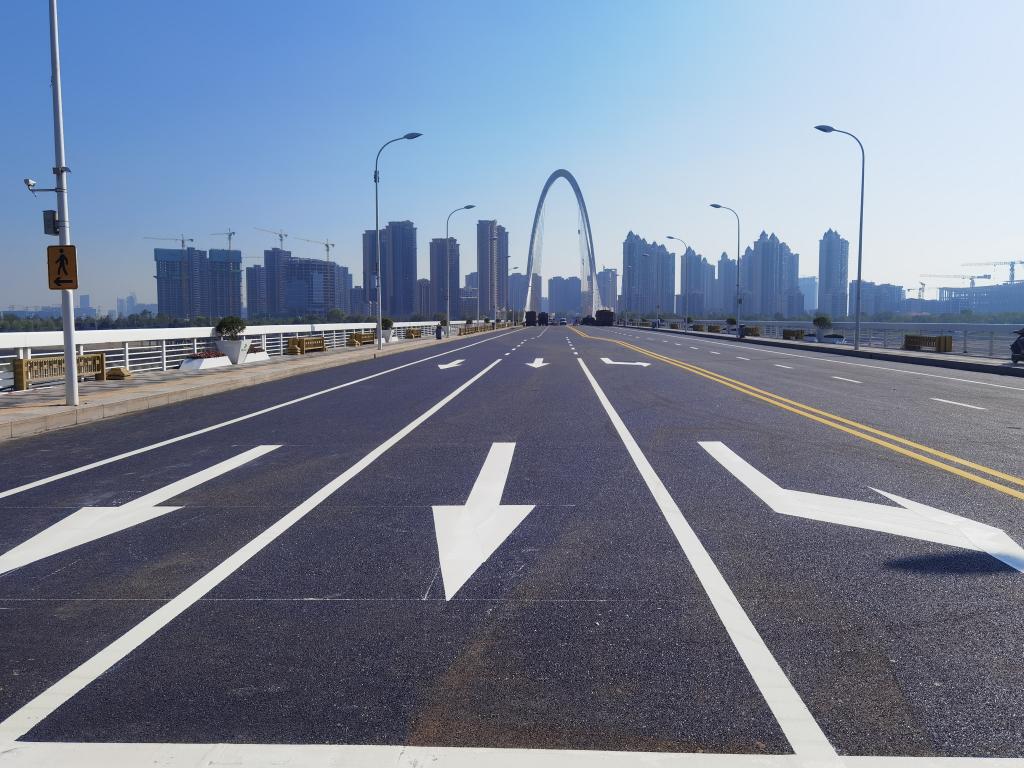 西安浐灞國際港(浐灞片區(qū))2025-2026年道路清掃保潔服務項目